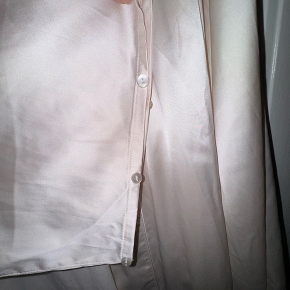 NWOT - House of Harlow Cream Satin Robe (no belt!) - Picture 4 of 7